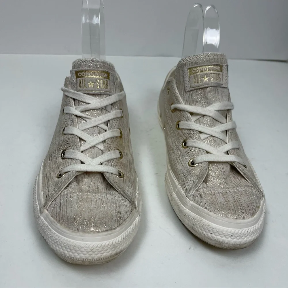 Converse Low Top Sneakers Size 3